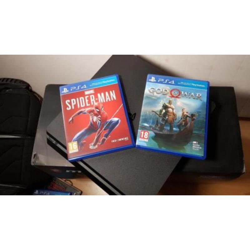 Playstation 4 slim 1TB met 3 exclusives
