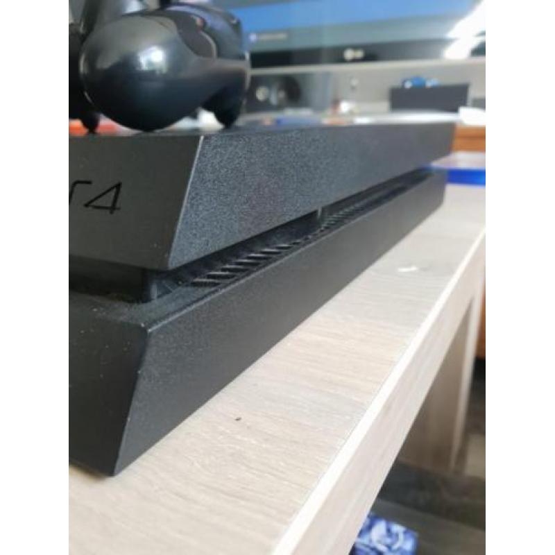 Playstation 4 500gb cuh-1116a met 1 controller en 3 games