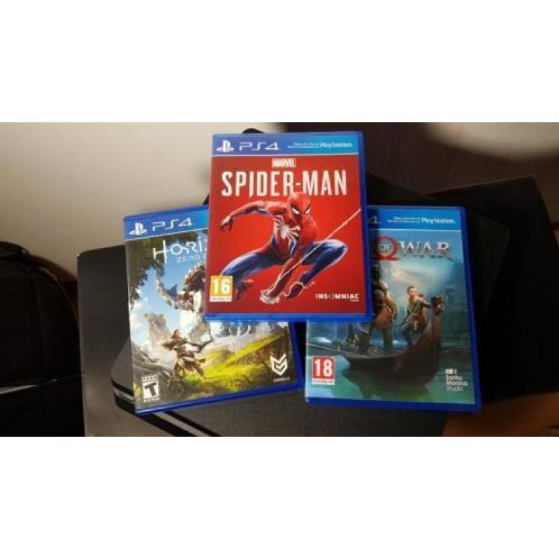 Playstation 4 slim 1TB met 3 exclusives