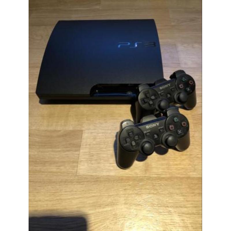 Playstation 3 met 14 games, 2 controllers en docking station