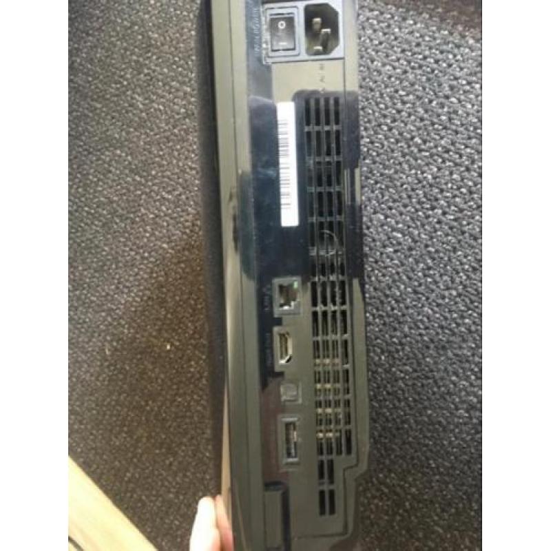 Playstation 3 40gb inclusief 9 spellen en 3 controllers