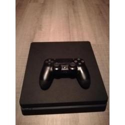 Playstation 4 slim 1TB met 1 controller en 3 games