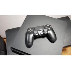 Playstation 4 slim 1TB met 3 exclusives