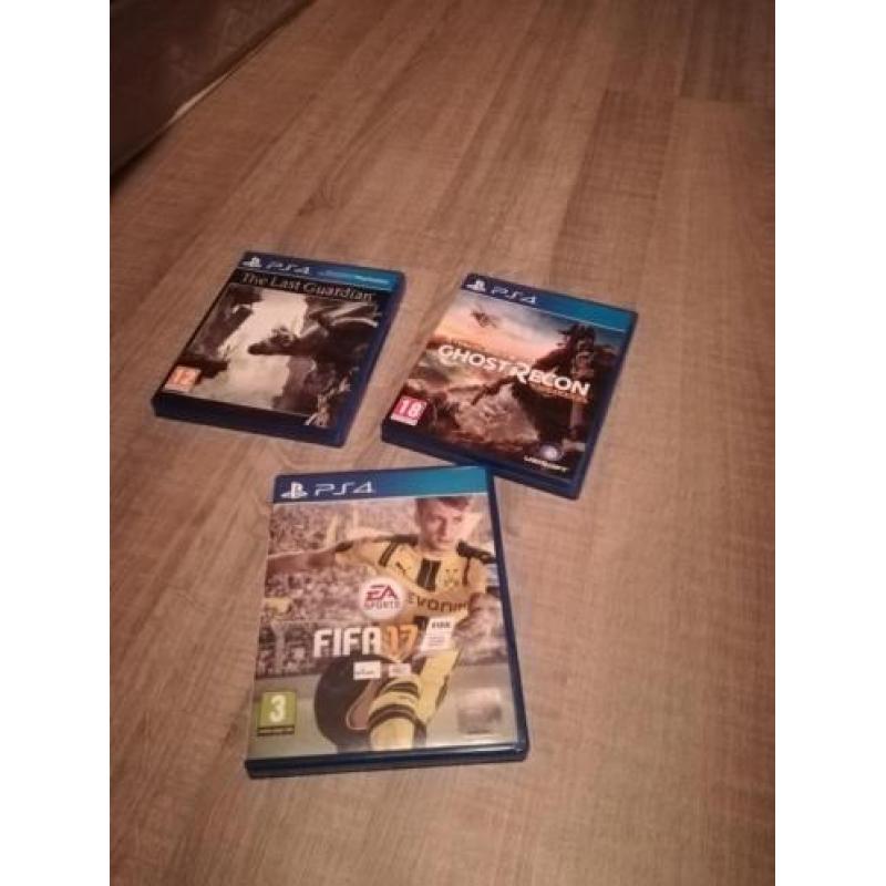 Playstation 4 slim 1TB met 1 controller en 3 games