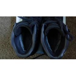 Gewoon als nieuw deze mooie wandelschoenen Meindls M2 zwart.