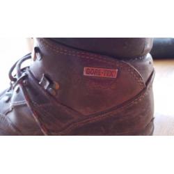 LOWA GoreTex dames bergschoenen +nieuwe Vibram zolen mt 37,5