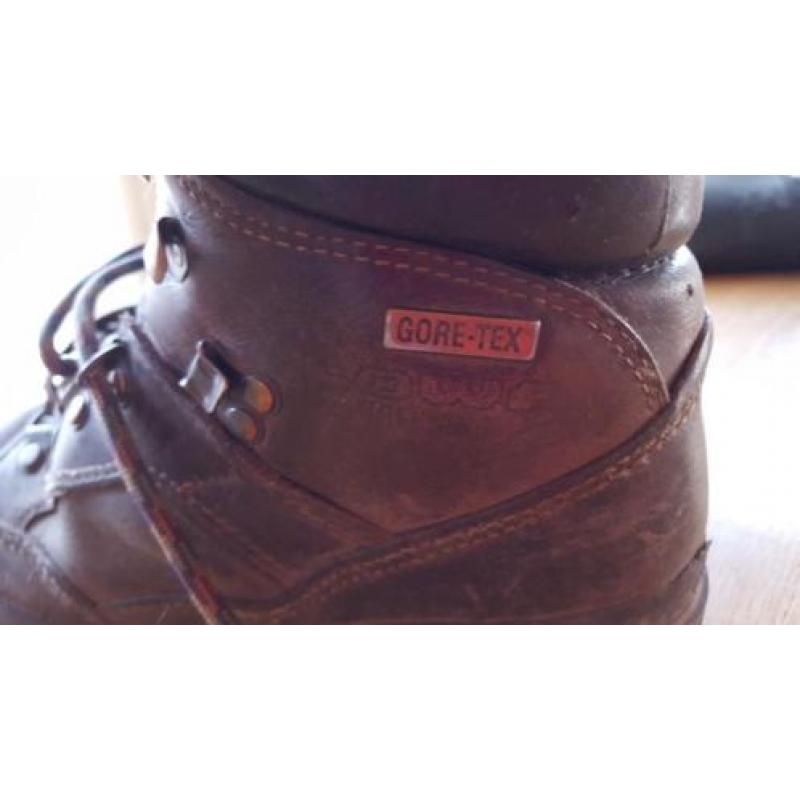 LOWA GoreTex dames bergschoenen +nieuwe Vibram zolen mt 37,5