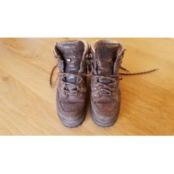 LOWA GoreTex dames bergschoenen +nieuwe Vibram zolen mt 37,5