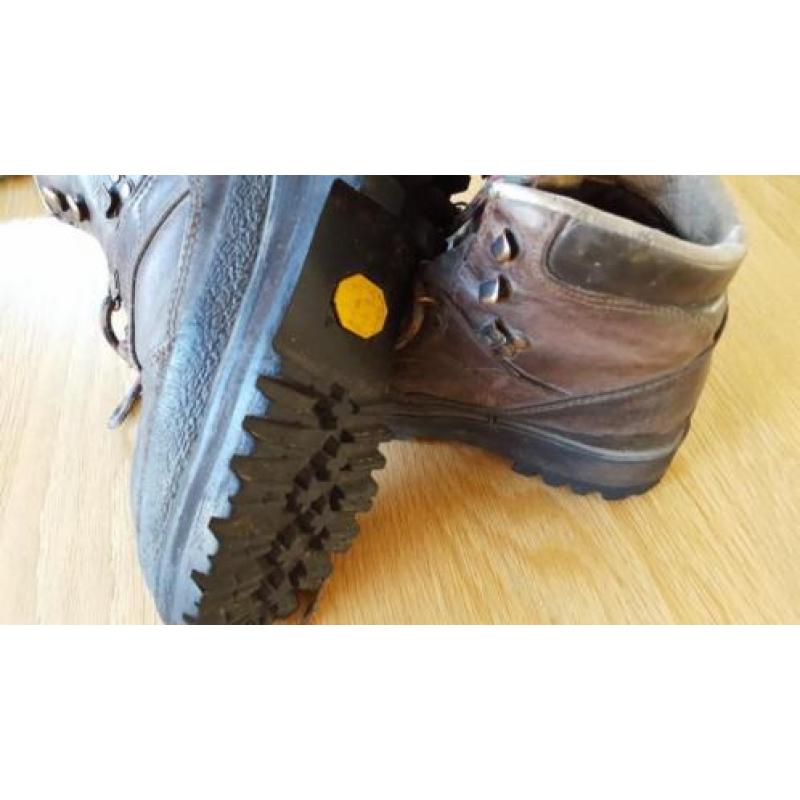 LOWA GoreTex dames bergschoenen +nieuwe Vibram zolen mt 37,5