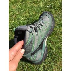 Nieuwe dames wandelschoenen / bergschoenen maat 38,5