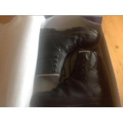 Meindl Combad Army maat 9,5 uk 44
