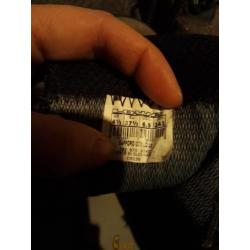 Lowa lage dames bergschoenen. Goede staat. Gore-tex, 37,5.