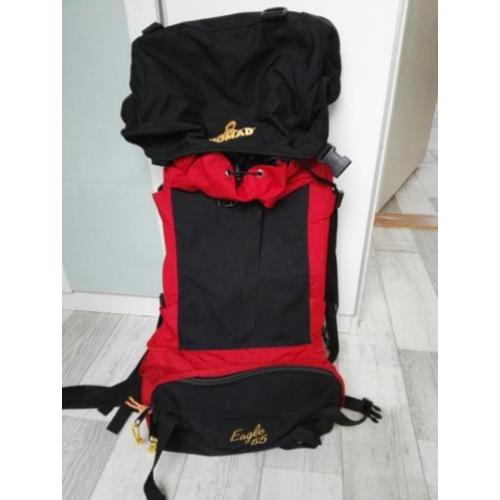 Nomad 55lt rugzak tracking rood/zwart